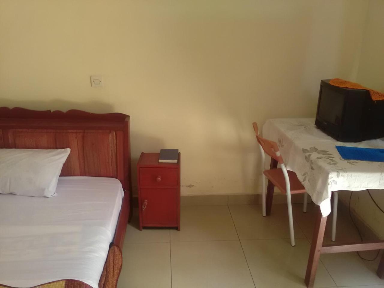 Gloria Motel Cyangugu Extérieur photo